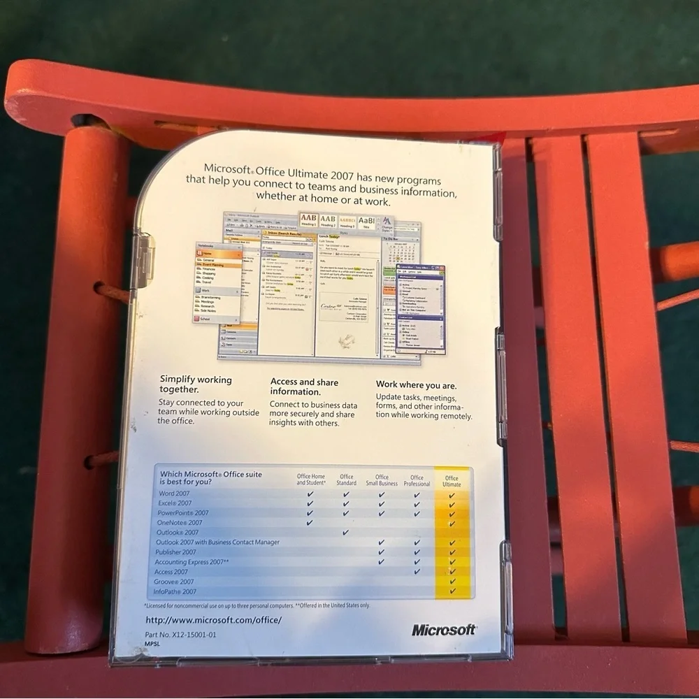 Microsoft Office Ultimate 2007. Comes with product key not open
